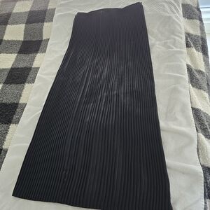 Elegant Black Pleated Skirt